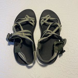 Chaco dual strap sandals green size 8 women’s